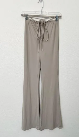 [TRESSER] Tan Criss Cross Tie Waist Ruched Low Rise Flare Leg Pants Size Small S thumbnail 1