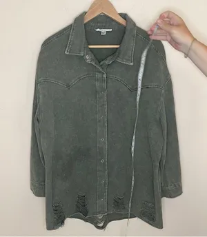 12Th Tribe Womens Dark Olive Green Distressed Shacket Button Up One Size Jacket thumbnail 2