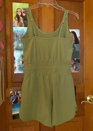 Abercrombie & Fitch athletic romper  thumbnail 2