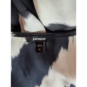 Express Black and White Patterned Blouse thumbnail 6