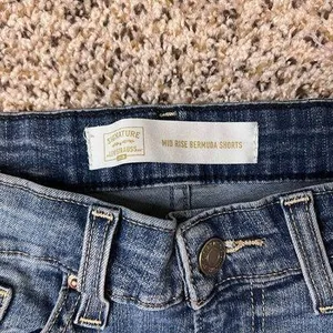 Women Levi’s mid rise Bermuda shorts thumbnail 2