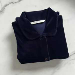 Victoria’s Secret Velvet Pajama Top Blue Small FINAL PRICE thumbnail 11