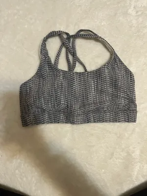 Lululemon Energy Bra Size 6 thumbnail 1