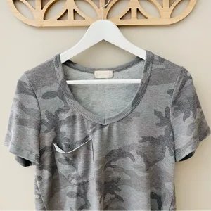 Altar'd State Crop Camo Top Tee Shirt Gray Sz Small thumbnail 2