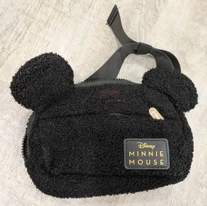 Disney Minnie Mouse Black Sherpa Belt Bag thumbnail 1