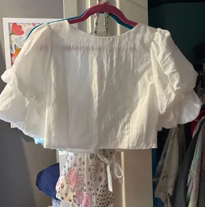 DO+BE Boutique White Balloon Sleeve Top thumbnail 1