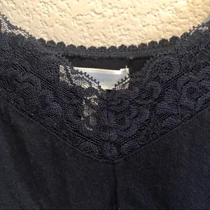 Susina Lacey black tank top M thumbnail 6