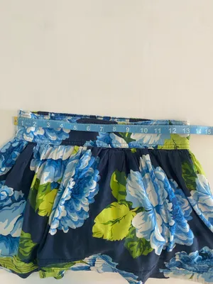 Abercrombie Woman’s skirt thumbnail 2