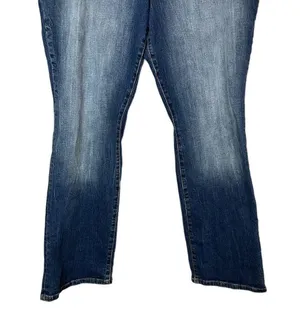 Torrid Women’s Jeans size 18R thumbnail 3