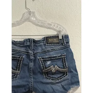 Miss Me Boyfriend Bermuda Size 30 Dark Wash Denim Shorts Embellished Y2K Grunge thumbnail 4