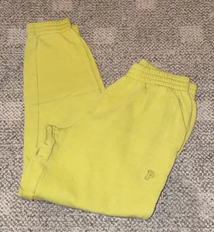 PINK vs Sweatpants thumbnail 1