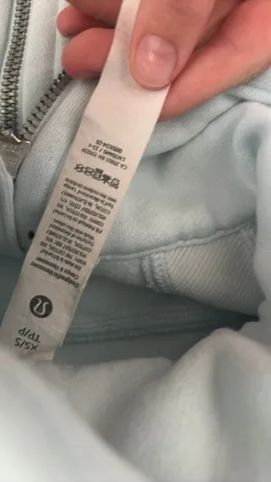 Lululemon Scuba thumbnail 3