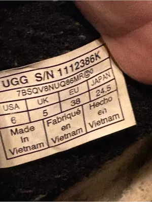 UGG Classic Clear Mini Boot Women’s 6 Black Waterproof Shearling Rain Boots thumbnail 7