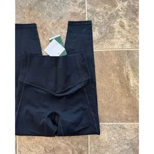 Halara UltraSculpt High Waisted Tummy Control Pocket Leggings Black XS 7/8 thumbnail 10
