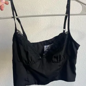 Princess Polly Crop Top Black thumbnail 1