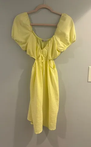 Love Tree Yellow Puff Sleeve Cutout Midi Dress thumbnail 1