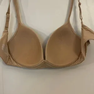 Victoria’s Secret bra size 34D thumbnail 5