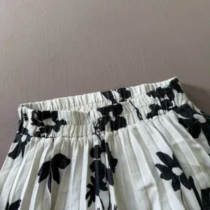 Alitsa Floral Pleated Midi Skirt thumbnail 5