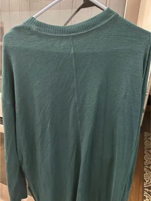 Abercrombie & Fitch Classic Women’s Crewneck Long-Sleeve Shirt in Dark Green thumbnail 2