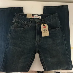 Levi’s 505 straight-fit jean loose in hip & thigh blue jeans thumbnail 5