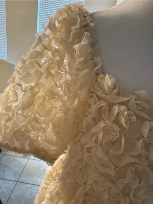 New Le Lis ivory rosette boutique dress thumbnail 2