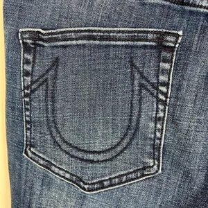 True Religion Jeans Womens 30 Becca Mid Rise Bootcut Dark Wash Stretch‎ Denim thumbnail 6