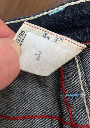 WLHJ58FE2 Americana Chain Dark Rinse Rolled Capri Jeans $209 EUC 28 thumbnail 13