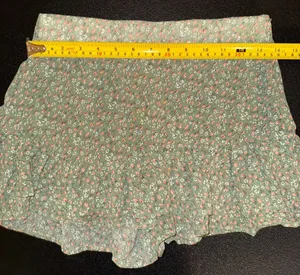 Altar'd State Green Floral Ruffle‎ Skort Size S thumbnail 5