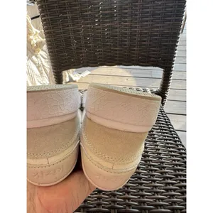 Kizik Prague model Size Women 7.5 Men 6 Beige Sneaker Tennis Shoe thumbnail 7