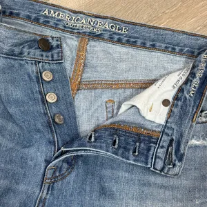 American Eagle Jeans Women 10 Vintage High Rise Slim Distressed Patch Straight‎ thumbnail 6