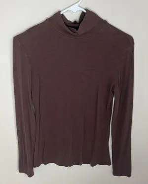 Women's Brown Turtleneck Pullover Sweater Size Medium Ribbed Long Sleeve thumbnail 1
