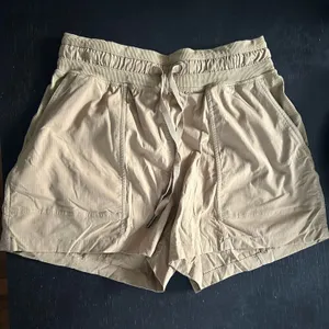 Lululemon Dance Studio Shorts High-Rise 3.5" thumbnail 1