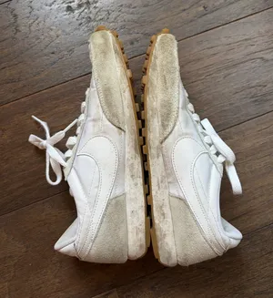 Nike Sneakers thumbnail 1