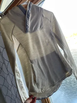 Lululemon Pullover thumbnail 1