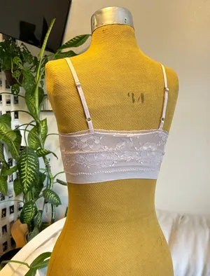 Victoria's Secret lavender bralette thumbnail 3