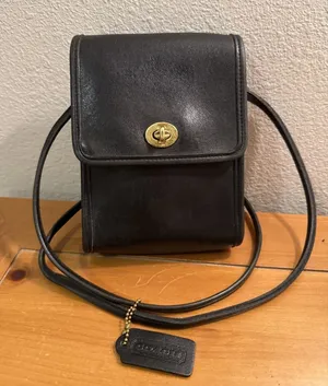 Vintage 90s Coach Black Leather Scooter Crossbody Bag 9893 Turn Lock Hang Tag thumbnail 1
