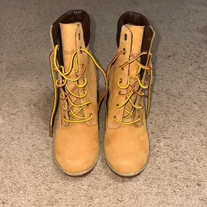 Timberland Tillston Heeled Ankle Boot Bootie Wheat Nubuck 6.5 thumbnail 3