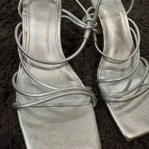 Marc Fisher Silver‎ Strappy Heels thumbnail 4