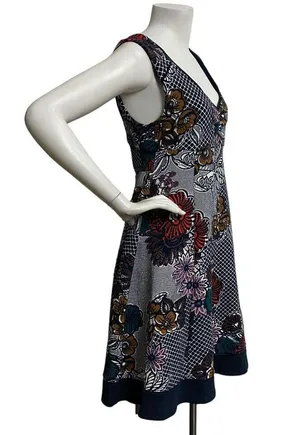 Maeve Dress Size M Navy Blue White Floral Empire Waist Sleeveless Fit & Flare thumbnail 2