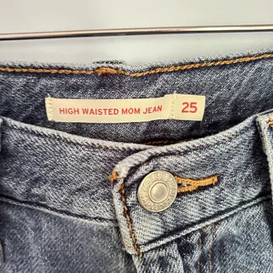 Levis high waisted mom jeans thumbnail 3