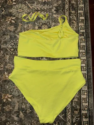 Old Navy Swimsuit thumbnail 2