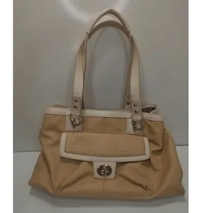 Vintage cream and white Coach shoulder bag #19044 thumbnail 3