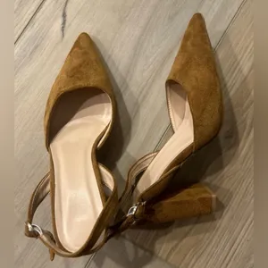 Brown Slingback Pumps Size 39 (8) thumbnail 3