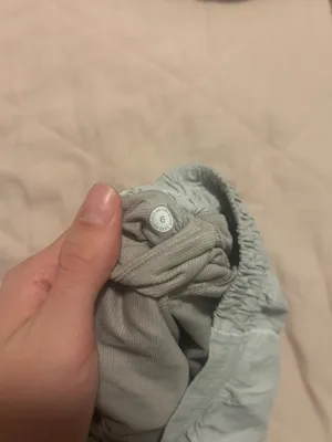 Lululemon White Hotty Hot 2.5" Shorts thumbnail 5