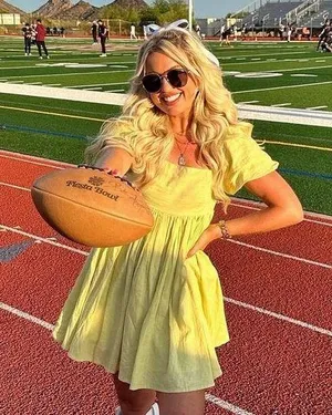 Dress from thumbnail 1