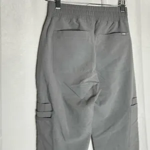 NWT Figs Gray Charlotte 21 Pocket Slim‎ Scrub Pants Size XXS thumbnail 4