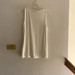 Doe & Rae White Ribbed Criss Cross Neckline Tank Top Size Small thumbnail 9