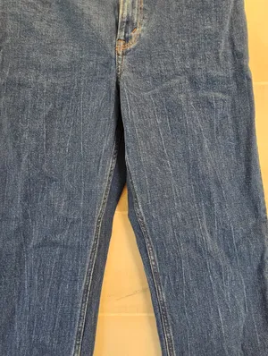 {29/8} Abercrombie & Fitch The Mom Hifh Rise Blue Jeans thumbnail 6