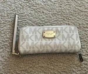 Mk Michael kors walllet thumbnail 1
