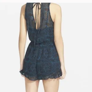✨ ASTR Lace patterned Surplice romper ✨ thumbnail 4